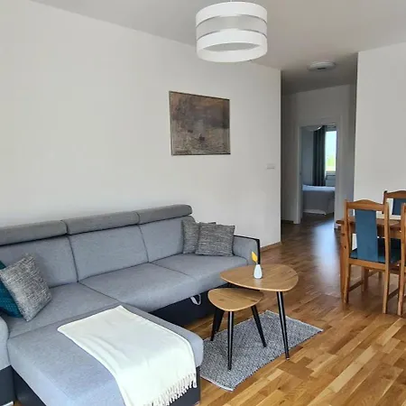 Mieszkanie Nad Ilawka - 2 Pokoje, Kuchnia, Lazienka, Balkon, Parking, Wi-fi Apartment *