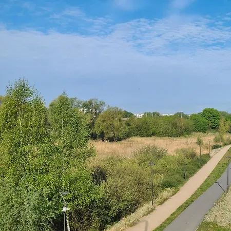 Апартаменты Mieszkanie Nad Ilawka - 2 Pokoje, Kuchnia, Lazienka, Balkon, Parking, Wi-fi Илава